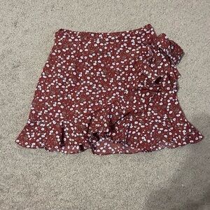 Red ditsy floral mini‎ skirt size XS